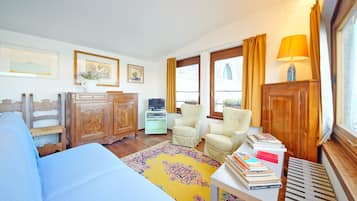 Apartment | Living area