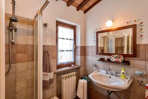 Shower, hair dryer - Agriturismo Malagronda - Olivo (Citta della Pieve)