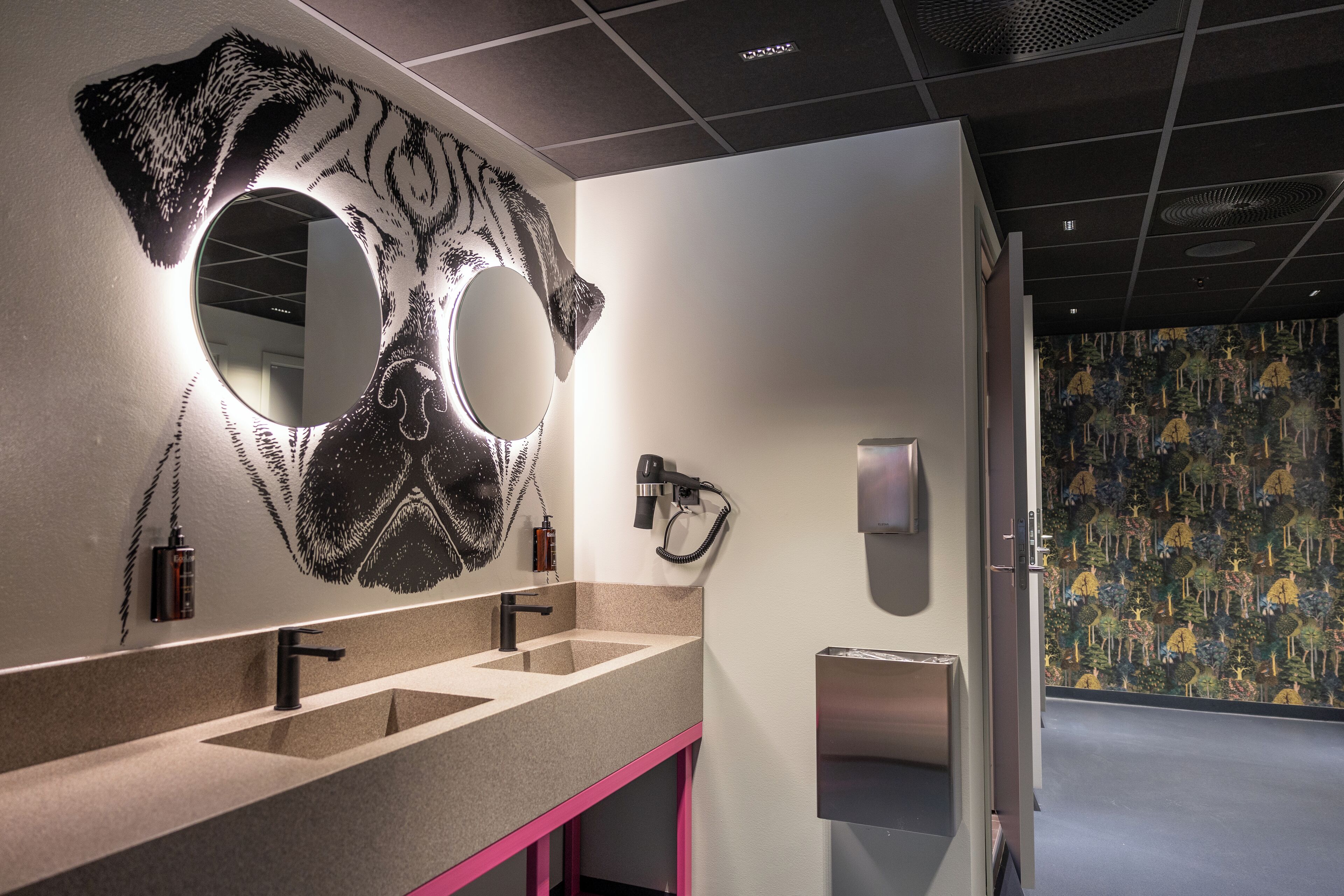 淋浴設備、提供毛巾