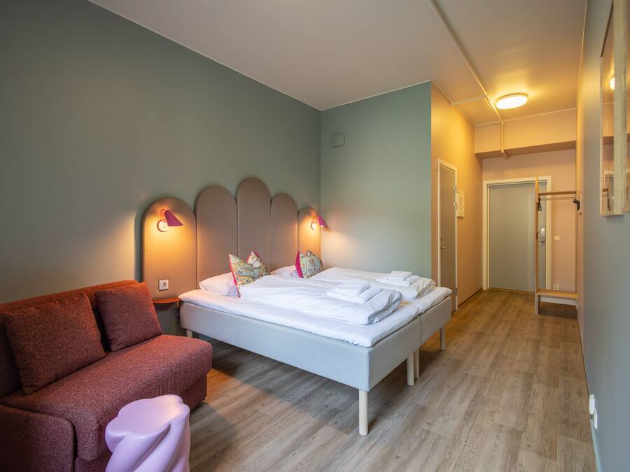 Blackout curtains, free WiFi, bed sheets