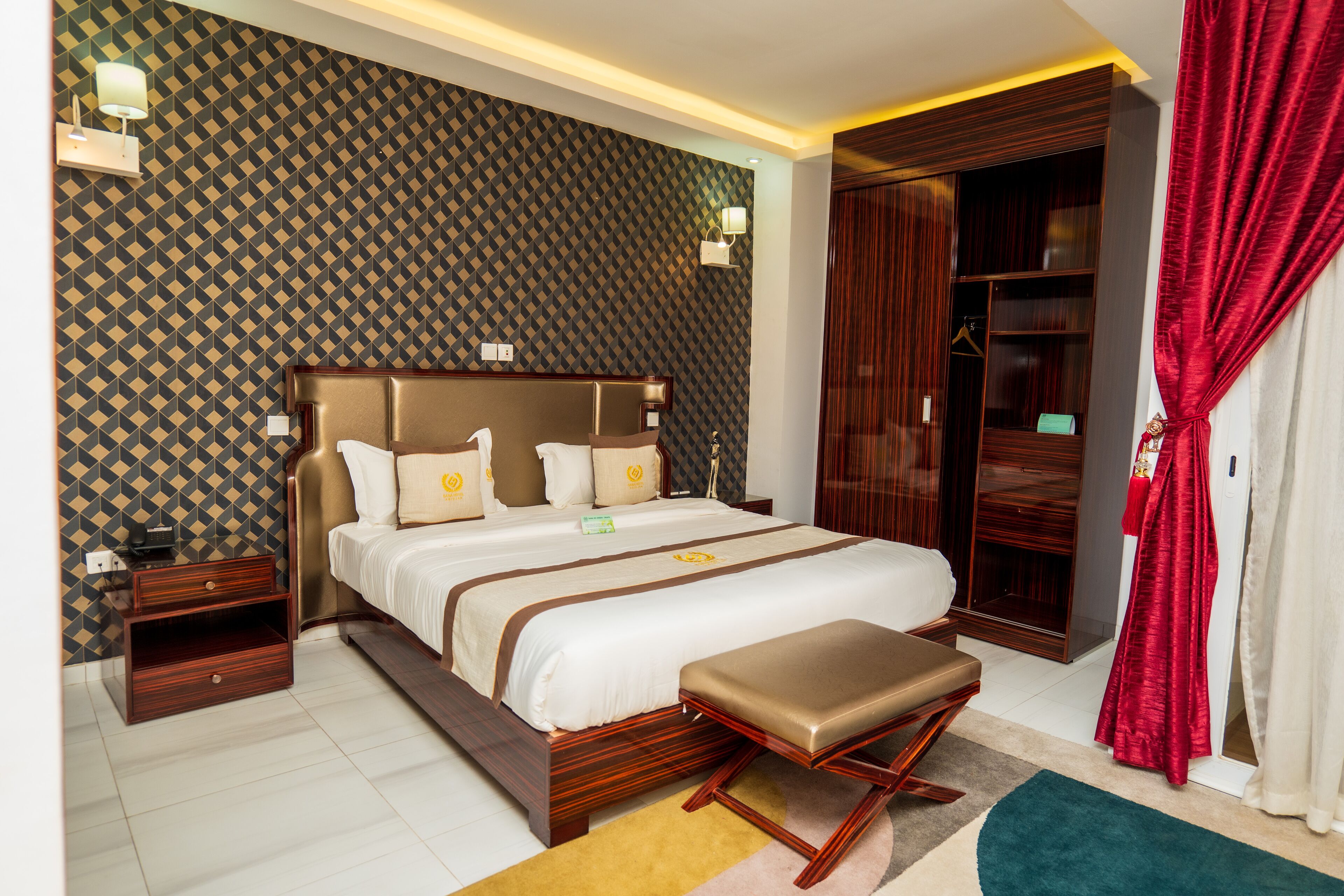 1 bedroom, Egyptian cotton sheets, premium bedding, minibar