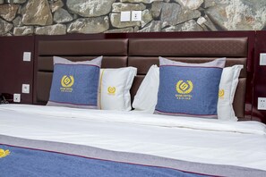 Junior-Suite | 1 Schlafzimmer, Bettwäsche aus ägyptischer Baumwolle