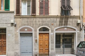 Exterior detail - Wine Apartments Florence Montepulciano (Firenze)