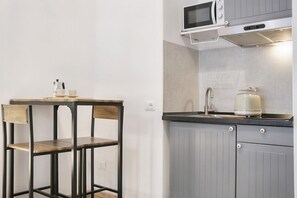 Fridge, microwave, stovetop, dishwasher - Wine Apartments Florence Montepulciano (Firenze)