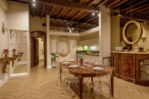 Dining - Daplace- Sofia Apartment (Roma)