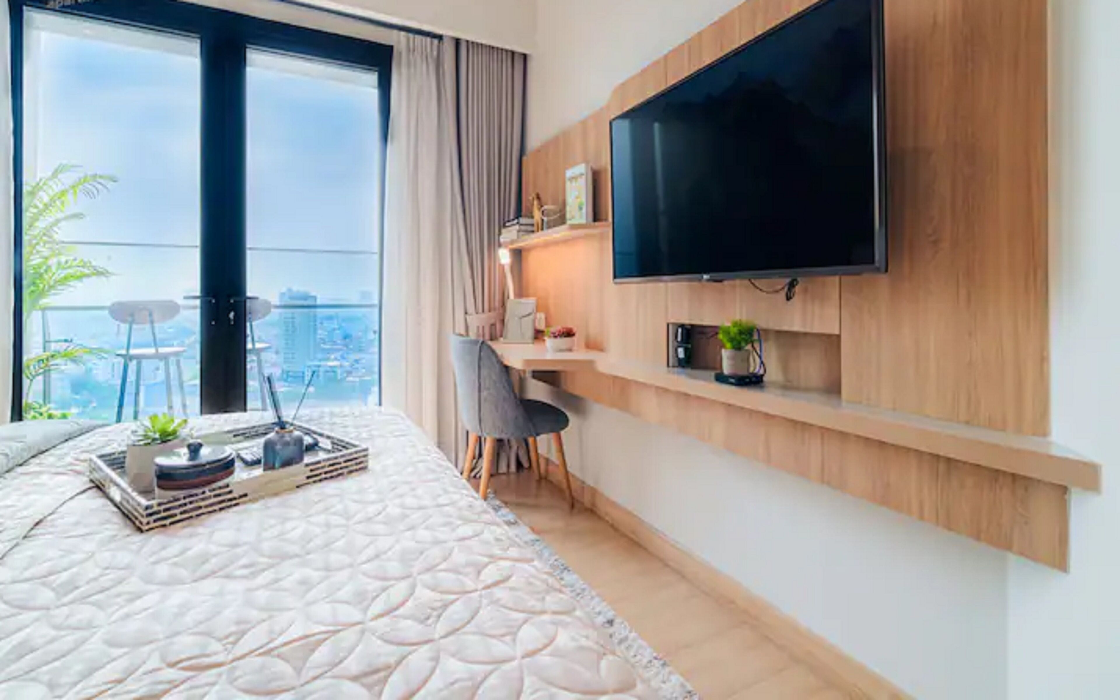 Phòng Suite Presidential, 2 phòng ngủ, quyền sử dụng Club Lounge, quang cảnh thành phố | Bộ trải giường bằng vải cotton Ai Cập, bộ đồ giường cao cấp 