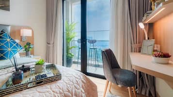 Suite presidencial, 2 habitaciones, con acceso al salón lounge del club, vista a la ciudad | 1 habitación, sábanas de algodón egipcio y ropa de cama de alta calidad