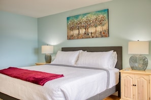5 bedrooms, desk, iron/ironing board, free WiFi - Oasis on Linekin Bay by Rocky Coast Rentals (Boothbay Harbor)