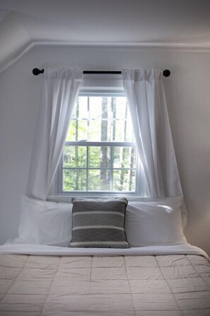 3 slaapkamers, een bureau, een strijkplank/strijkijzer, gratis wifi