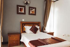 Individually furnished, laptop workspace, iron/ironing board, free WiFi - Highlands Apartments Gacuriro (Kigali)