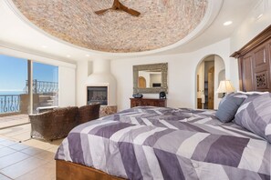 3 bedrooms, desk, iron/ironing board, WiFi