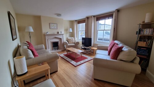 Spacious self-catered accommodation in the heart of St Davids.