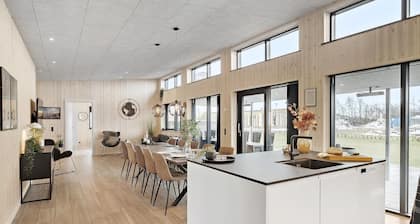 5 bedroom lovely home in Hadsund