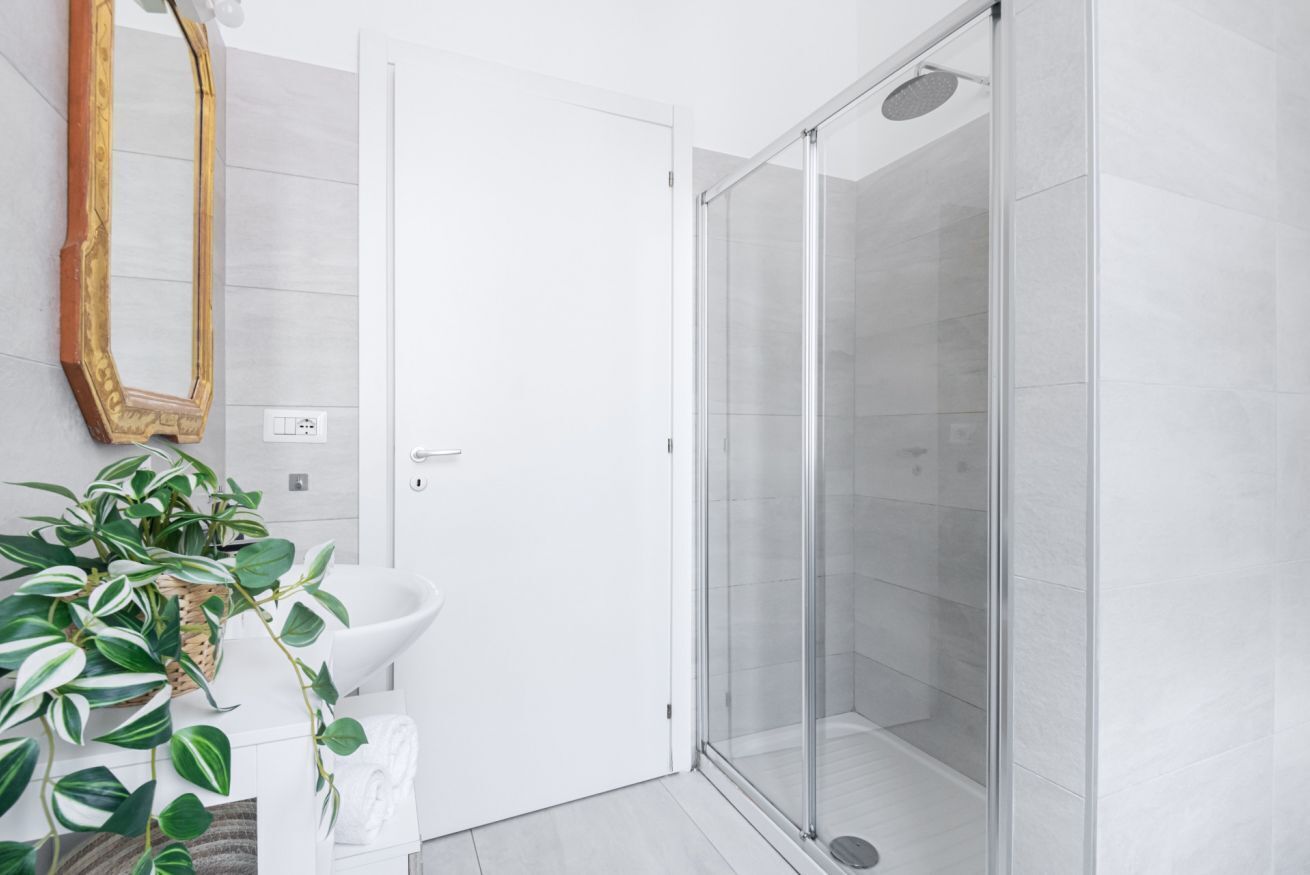 Dusche, Haartrockner, Bidet, Handtücher