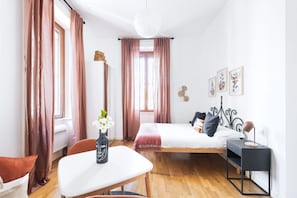 1 bedroom, iron/ironing board, WiFi