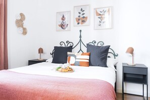 1 bedroom, iron/ironing board, WiFi - Easylife - Cozy Studio in Washington area (Milano)