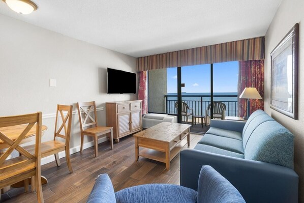 TV - Mesmerizing Oceanfront Ste 8th Flr, Free Breakfast (Myrtle Beach)