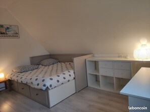 4 chambres, fer et planche à repasser, Wi-Fi, draps fournis