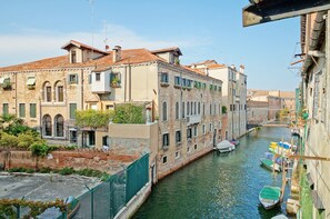 Vue sur la ville depuis l’hébergement