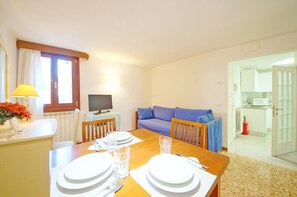 Apartment | Living area