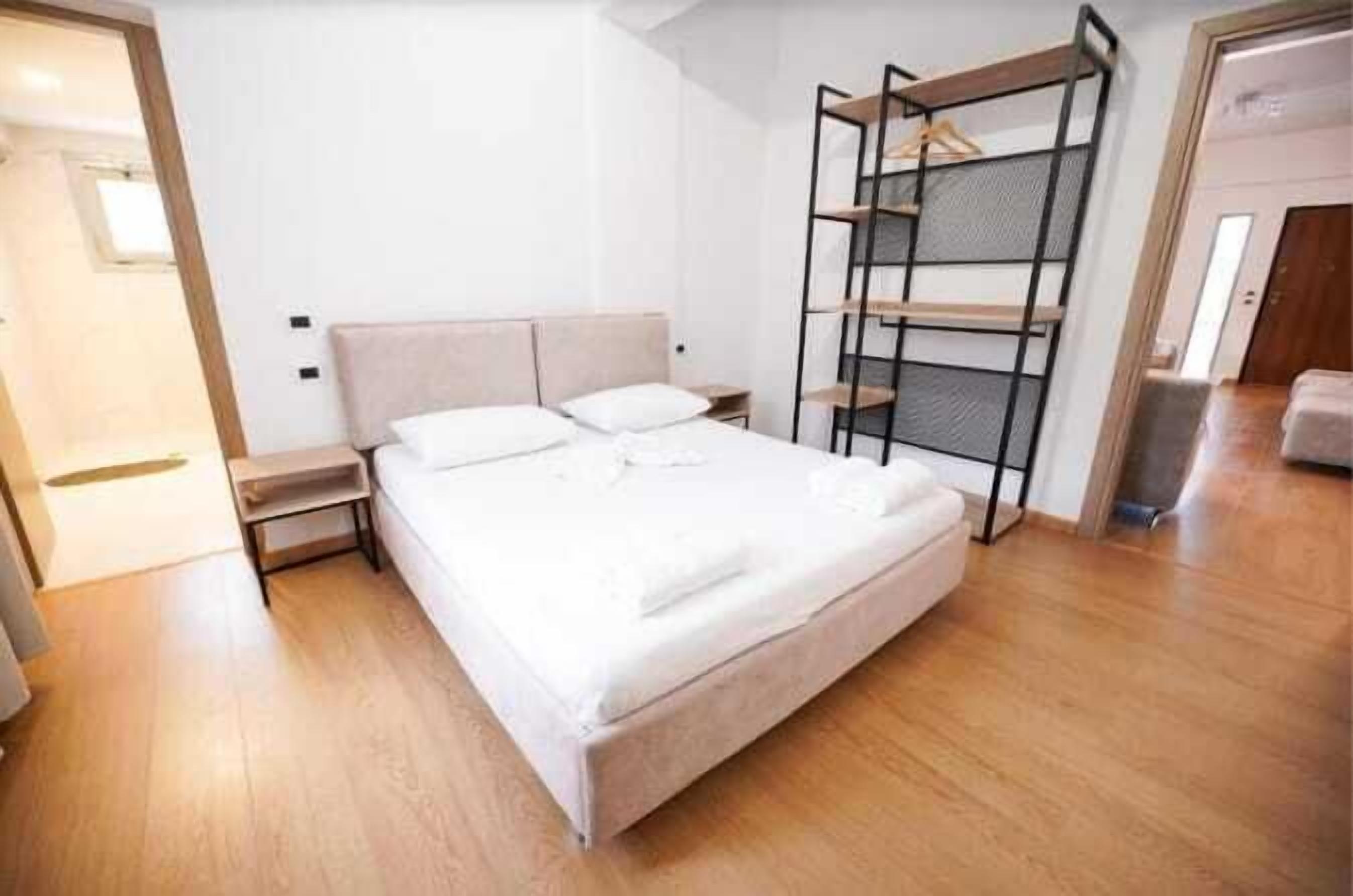 Apartment, 2 Bedrooms | WiFi (free)