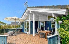 Outdoor dining - 2 bedroom lovely home in Rudkøbing (Rudkøbing)
