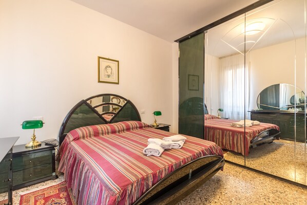Apartment | 3 bedrooms, bed sheets - Dolcevita Apartments N. 496 (Venice)