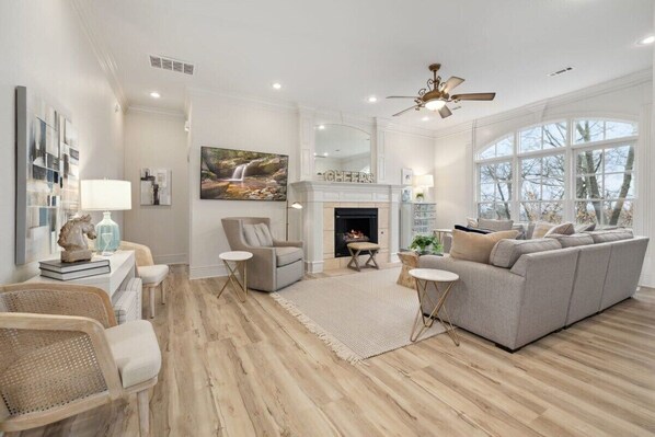 TV, fireplace, offices