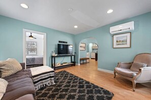 2 bedrooms, desk, iron/ironing board, WiFi - 2 BD Condo I Steps From Lake Mich (Michigan City)