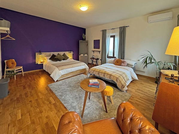 1 bedroom, iron/ironing board, internet, bed sheets