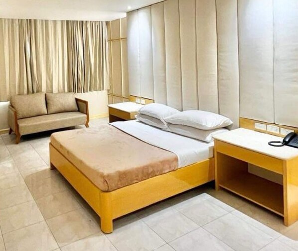 Executive-Studio, 1 Queen-Bett, Stadtblick