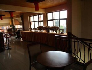 Dining - Highland Apartment Gacuriro (Kigali)
