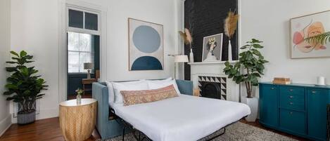 1 slaapkamer, een strijkplank/strijkijzer, reisbedje, wifi