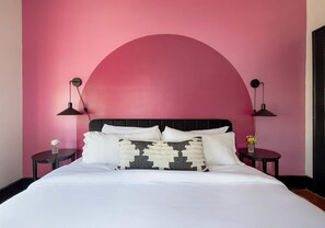 9 bedrooms, desk, iron/ironing board, travel cot