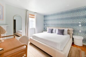 2 soverom, strykejern/-brett, reiseseng for barn og wi-fi