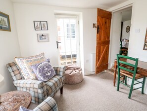 Living area - Beach Cottage (Holt)