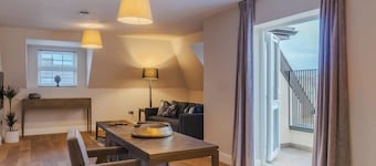 2BR Penthouse |Cinema Room|Parking - By Tempstay