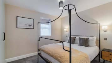 1 bedroom, iron/ironing board, travel crib, WiFi