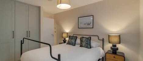 2 室のベッドルーム、アイロン / アイロン台、旅行用ベビーベッド、WiFi