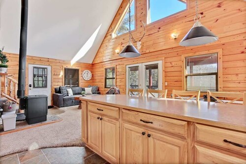 Mccall's Multiple Cabin Retreat for Larger Groups