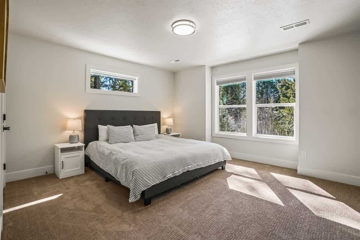 5 chambres, lit parapluie, Wi-Fi, draps fournis