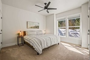 5 多间卧室、旅行婴儿床、WiFi、床单