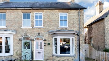 Cottage | Front of property