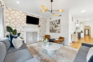 Televisión, oficina