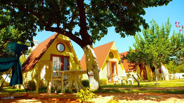 Front of property - İdavilla Bungalow Hotel (Edremit)