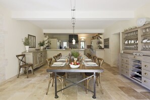 Dining - Large Villa Rental Provence France (Saint-Rémy-de-Provence)