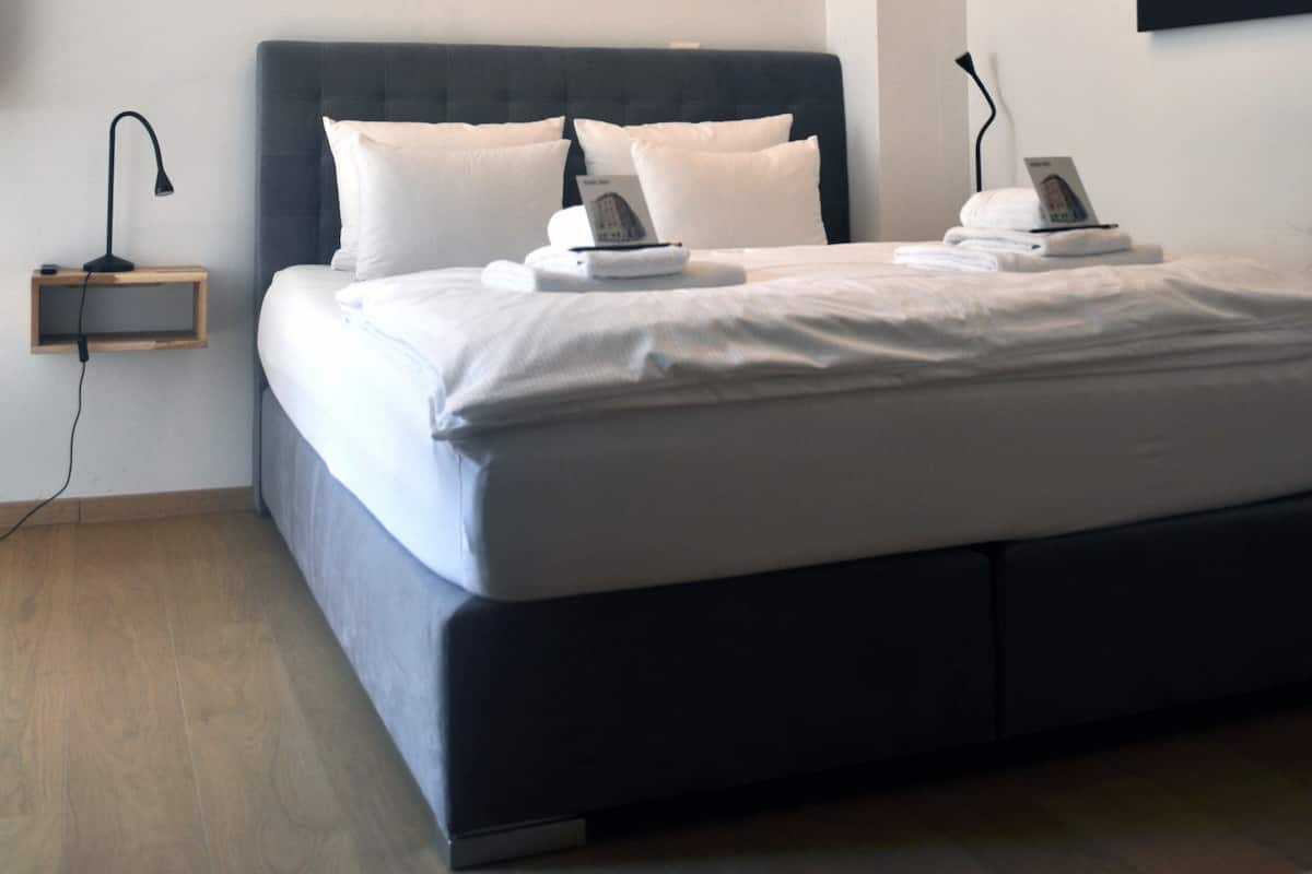 Double Room with Private Bathroom | 1 camera, con stile personalizzato, con arredamento individuale