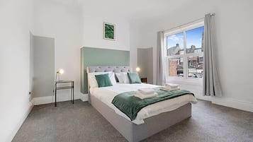 5 bedrooms, Internet, bed sheets