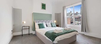 Perfect for Large Groups in Sunderland w/FREE Wifi