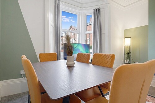 Cozy Home in Avenue Terrace, Sleeps 8